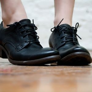 Frye Carson Oxford Shoe size 8